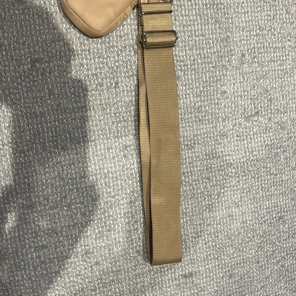 Desert beige re-edition nylon Prada bag - Picture 10 of 10